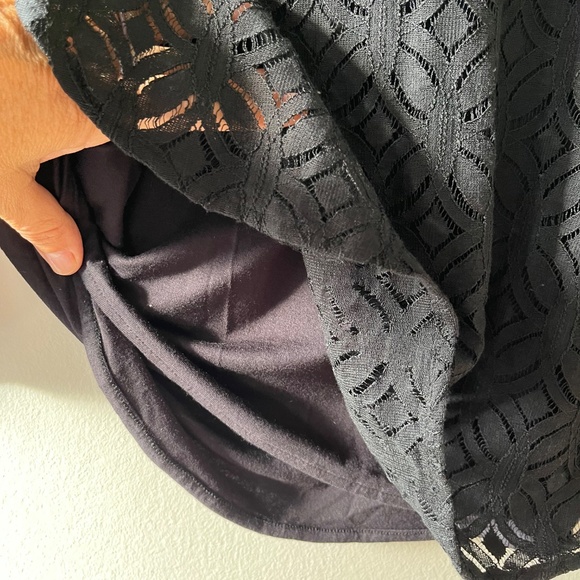 Croft n Barrow Sz XL Black Pullover Blouse Stretch Lined Lace Long Sleeve - Picture 3 of 7